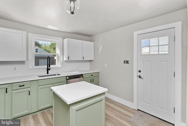 152 LAWN PARK AVE, Lawrence Township, NJ 08648