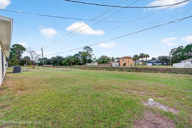 1146 Siboney Street NW, Palm Bay, FL 32907
