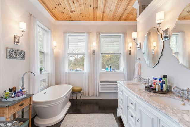 26 Magnolia Street, Grantville, GA 30220