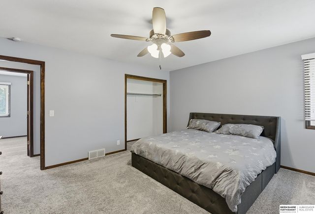 2162 N 124Th Avenue Circle, Omaha, NE 68164