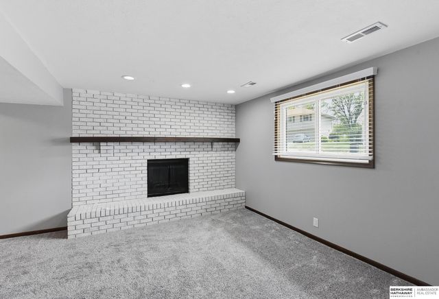 2162 N 124Th Avenue Circle, Omaha, NE 68164