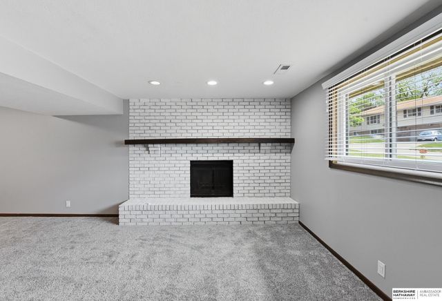 2162 N 124Th Avenue Circle, Omaha, NE 68164