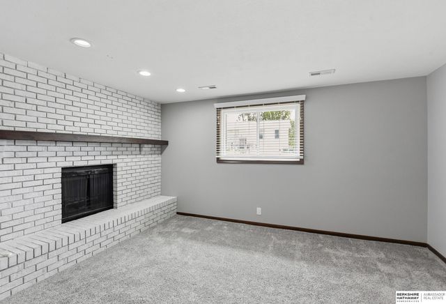 2162 N 124Th Avenue Circle, Omaha, NE 68164
