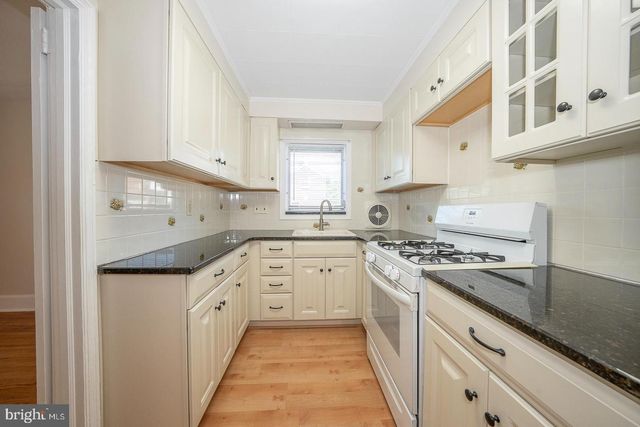 214 HARROGATE RD, Wynnewood, PA 19096