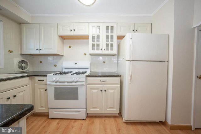 214 HARROGATE RD, Wynnewood, PA 19096