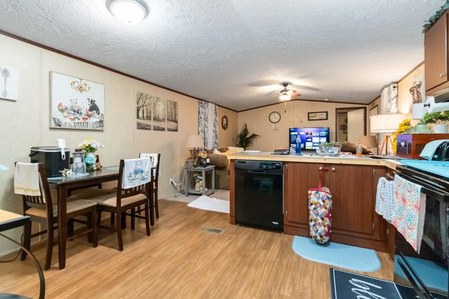 240 Echo Valley Road, Lily, KY 40740