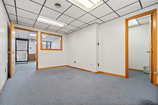 512 Chartiers Avenue, Mckees Rocks, PA 15136