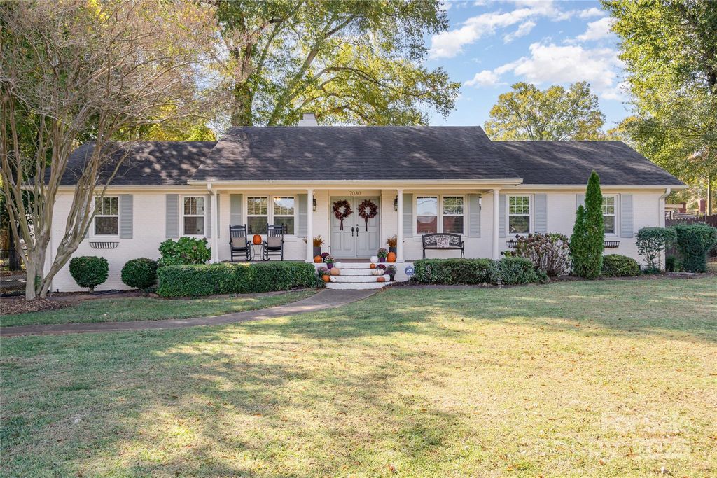 7030 Delta Lake Drive, Charlotte, NC 28215