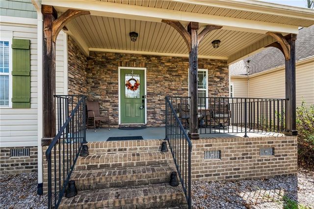 134 Ravensbourne Trace, Stokesdale, NC 27357