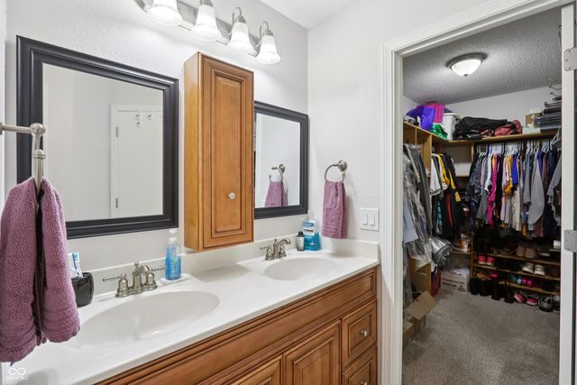 2774 Woodfield Boulevard, Franklin, IN 46131