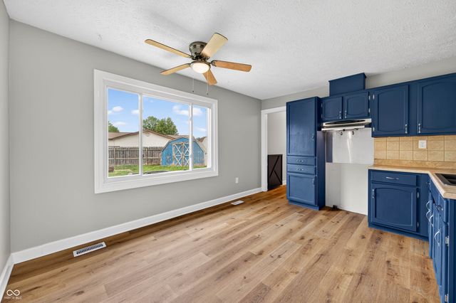 1063 Dutchman Lane, Seymour, IN 47274