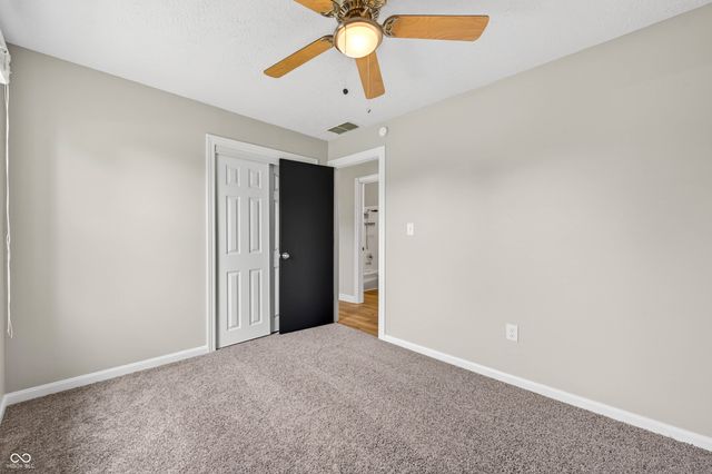 1063 Dutchman Lane, Seymour, IN 47274