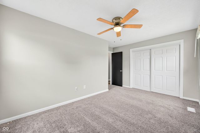 1063 Dutchman Lane, Seymour, IN 47274