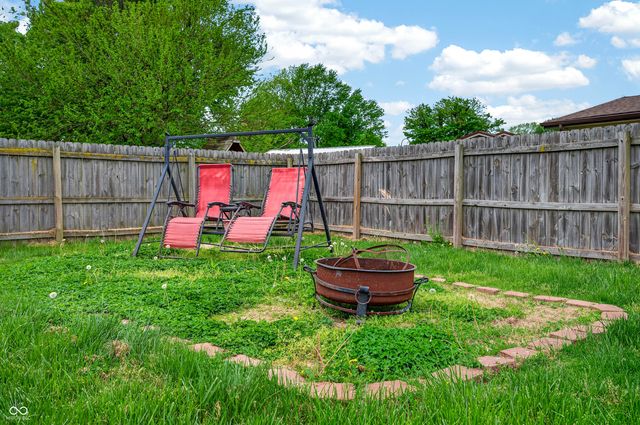1063 Dutchman Lane, Seymour, IN 47274
