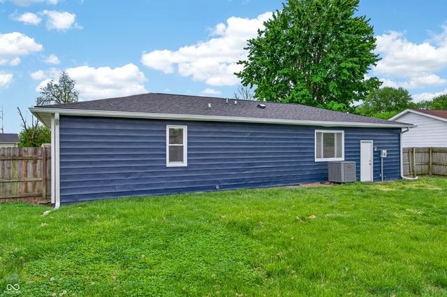 1063 Dutchman Lane, Seymour, IN 47274