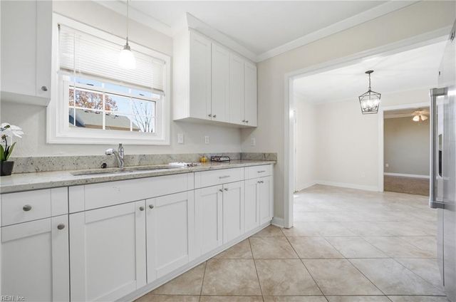 804 Roberto DR, Newport News, VA 23601