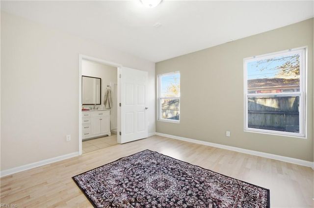 804 Roberto DR, Newport News, VA 23601