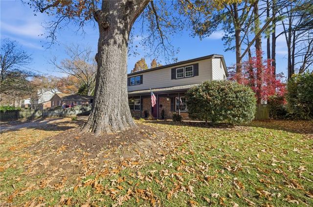 804 Roberto DR, Newport News, VA 23601