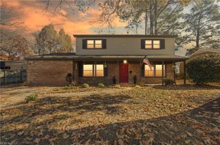 804 Roberto DR, Newport News, VA 23601