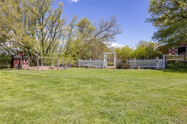 1900 Rose Hill Road, Skaneateles, NY 13152