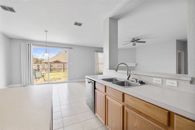 1514 Hanover Lane, Van Alstyne, TX 75495