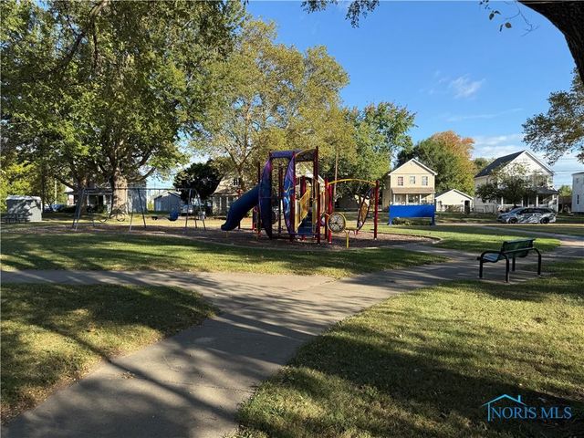 1219 Crystal Street, Toledo, OH 43605