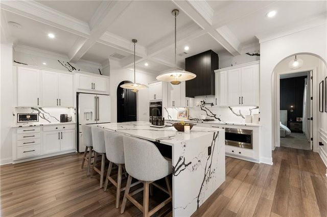 712 Bridgeview Drive, Canton, GA 30115