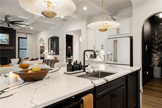 712 Bridgeview Drive, Canton, GA 30115