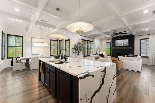 712 Bridgeview Drive, Canton, GA 30115
