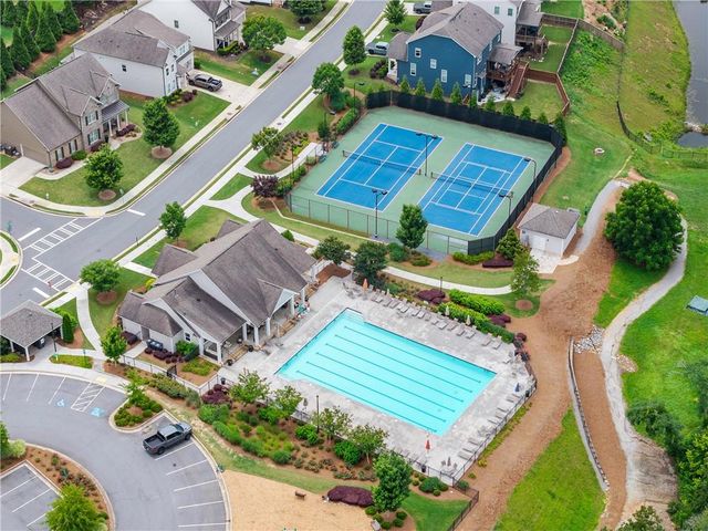 712 Bridgeview Drive, Canton, GA 30115