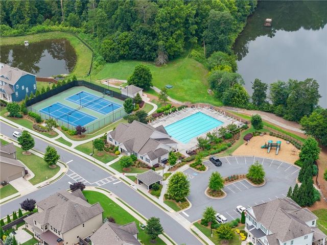 712 Bridgeview Drive, Canton, GA 30115