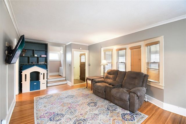 136 Avondale Road, Irondequoit, NY 14622