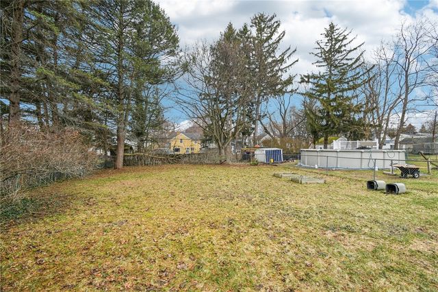 136 Avondale Road, Irondequoit, NY 14622