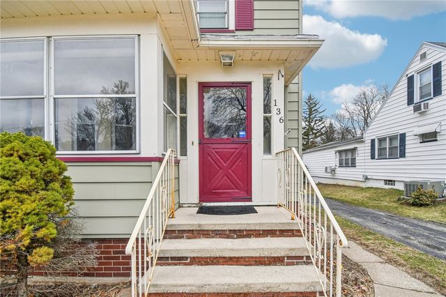 136 Avondale Road, Irondequoit, NY 14622