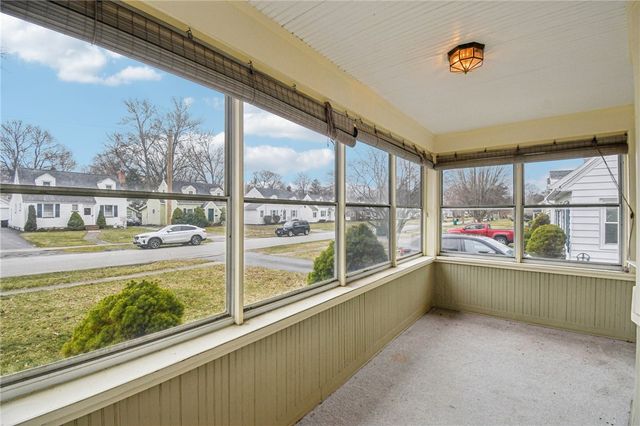 136 Avondale Road, Irondequoit, NY 14622