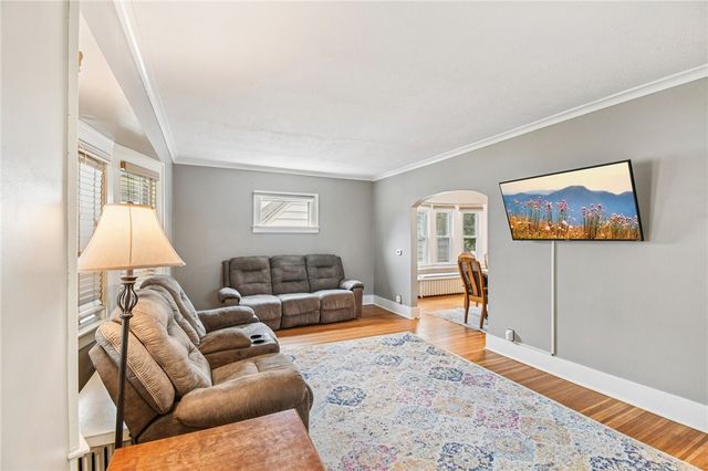 136 Avondale Road, Irondequoit, NY 14622