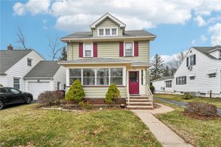 136 Avondale Road, Irondequoit, NY 14622