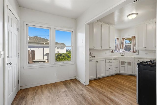 407 N Chestnut Avenue, Fresno, CA 93702