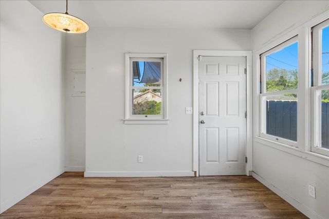 407 N Chestnut Avenue, Fresno, CA 93702