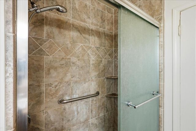 407 N Chestnut Avenue, Fresno, CA 93702