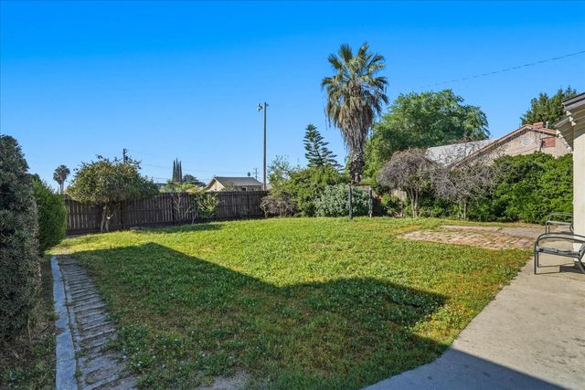 407 N Chestnut Avenue, Fresno, CA 93702