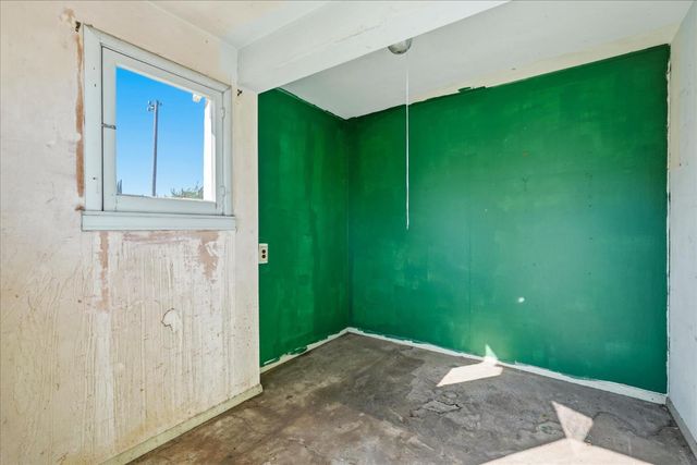 407 N Chestnut Avenue, Fresno, CA 93702