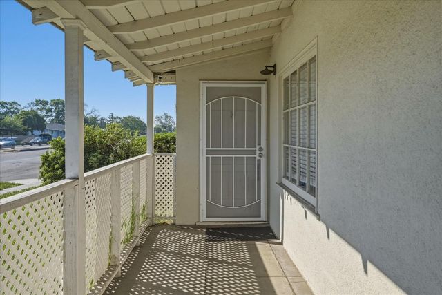 407 N Chestnut Avenue, Fresno, CA 93702