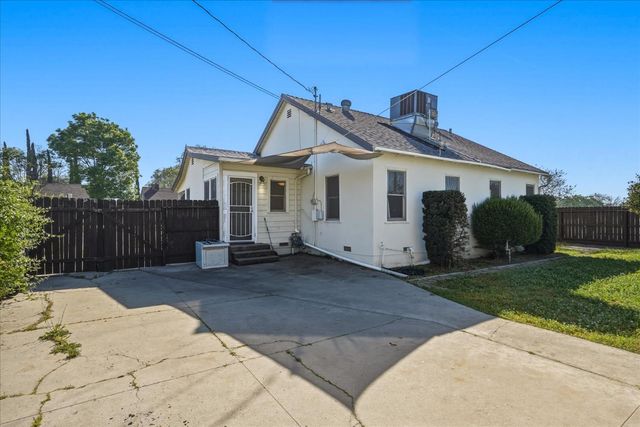 407 N Chestnut Avenue, Fresno, CA 93702