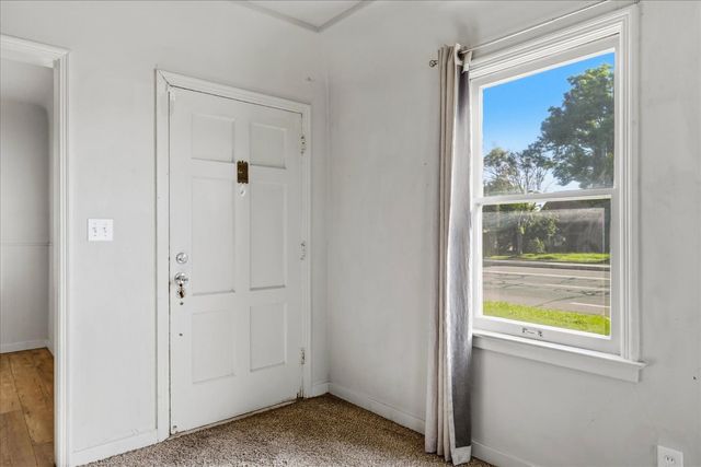 407 N Chestnut Avenue, Fresno, CA 93702