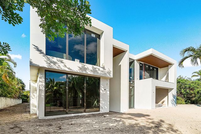 1505 NE 4th Avenue, Boca Raton, FL 33432