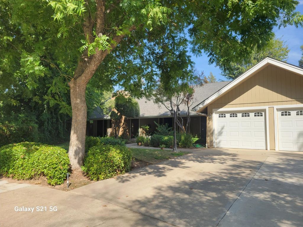 Image 1 of property listing at 316 E Lester, Fresno, CA 93720