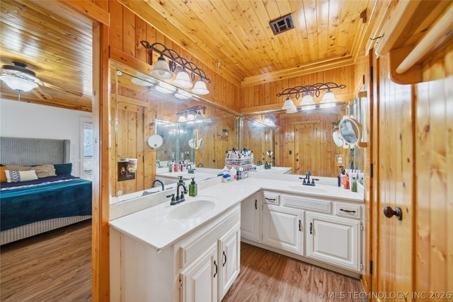 9211 N 155th East Avenue N, Owasso, OK 74055