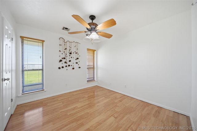 9211 N 155th East Avenue N, Owasso, OK 74055