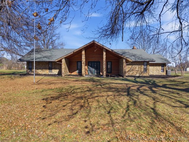 9211 N 155th East Avenue N, Owasso, OK 74055